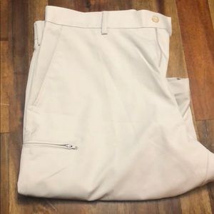 Men’s golf shorts